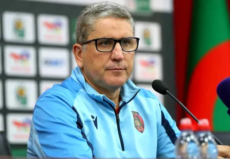 اخراج سرمربی پرسپولیس در الجزایر