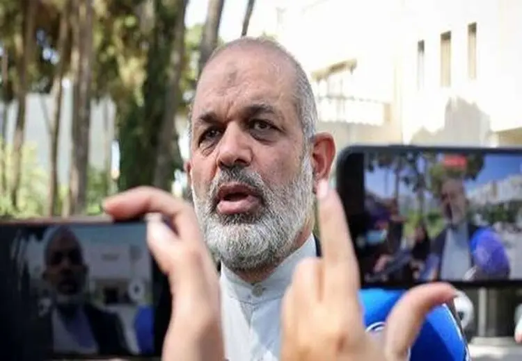 وزیر کشور: اتباع خارجی در برخی نقاط از جمله اطراف شاهچراغ نباید باشند