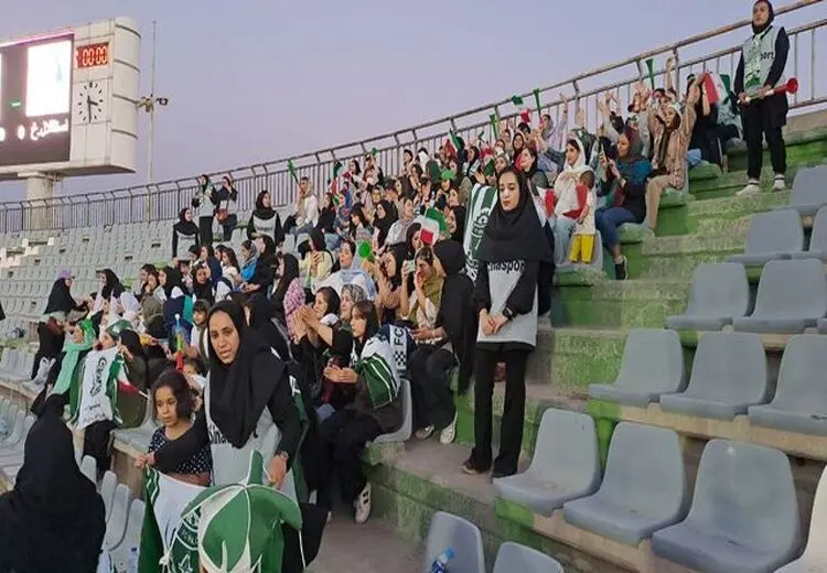 رجائیان: زنان جو زیبایی را در ورزشگاه ایجاد کردند