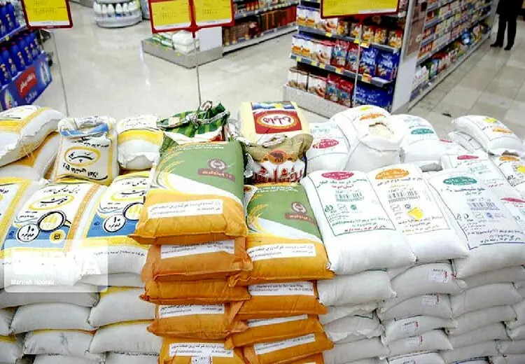 فاصله نجومی قیمت گمرک و بازار در ۷ کالای اساسی/ برنج ۲۴ هزارتومانی را ۹۰ هزارتومان می فروشند