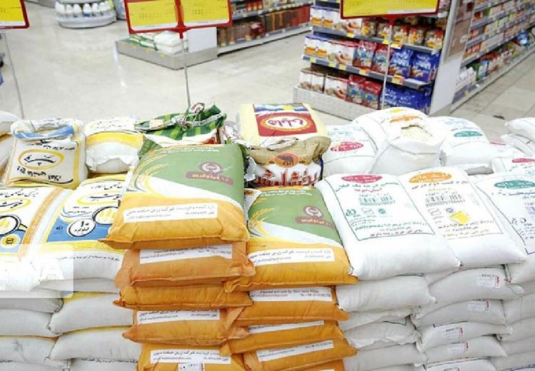 فاصله نجومی قیمت گمرک و بازار در ۷ کالای اساسی/ برنج ۲۴ هزارتومانی را ۹۰ هزارتومان می فروشند