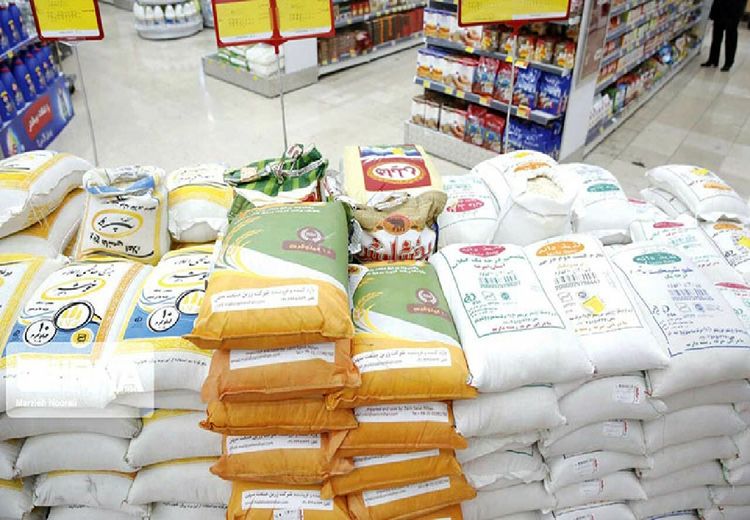فاصله نجومی قیمت گمرک و بازار در ۷ کالای اساسی/ برنج ۲۴ هزارتومانی را ۹۰ هزارتومان می فروشند