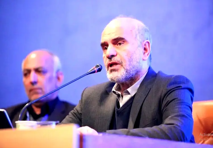 آلودگی هوا اقتصاددان معروف را راهی بیمارستان کرد