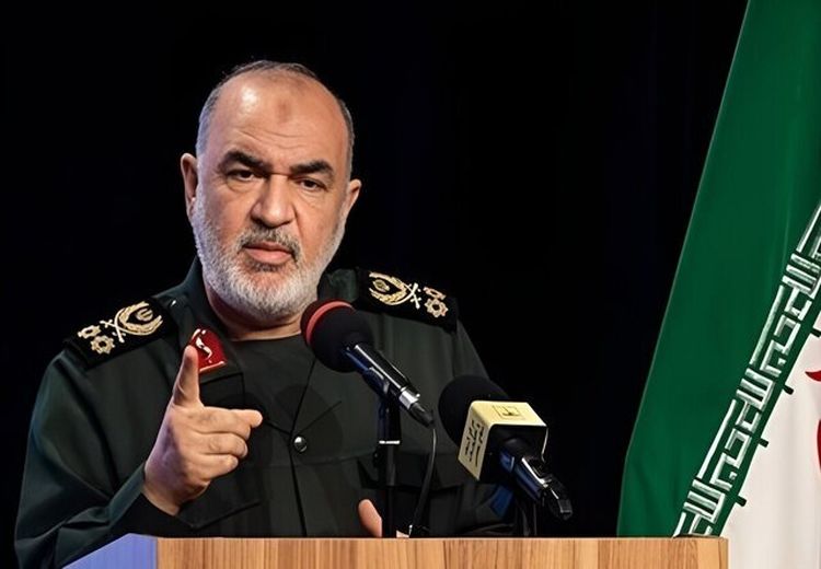 سردار سلامی خطاب به ترامپ: ملت ایران شما را قاتل محبوب ترین فرمانده خود، حاج قاسم سلیمانی می‌داند