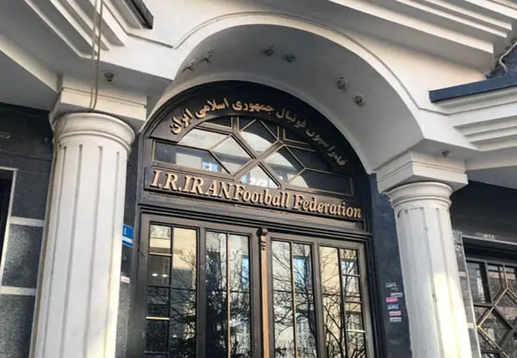 قلعه نویی به آمریکا می‌رود