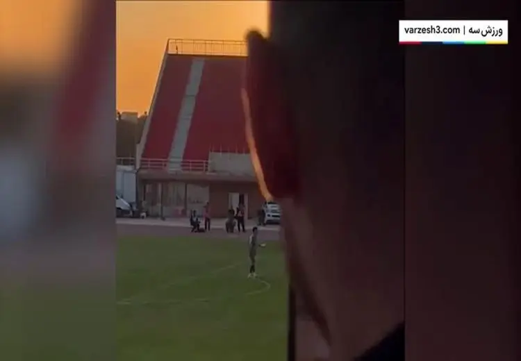 لحظه زمین زدن حسین حسینی توسط مامور نیروی انتظامی