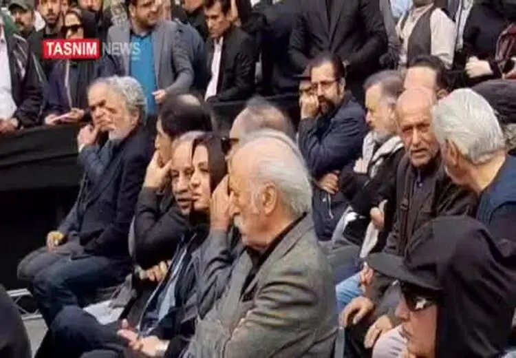 تصاویری از مراسم وداع با پیکر آتیلا پسیانی با حضور هنرمندان