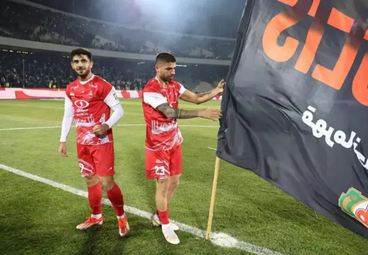 کری سنگین با کوبیدن پرچم پرسپولیس!