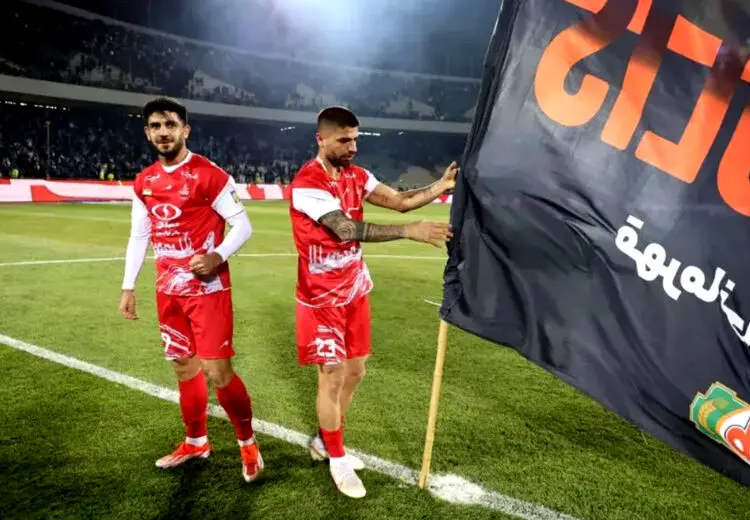 کری سنگین با کوبیدن پرچم پرسپولیس!