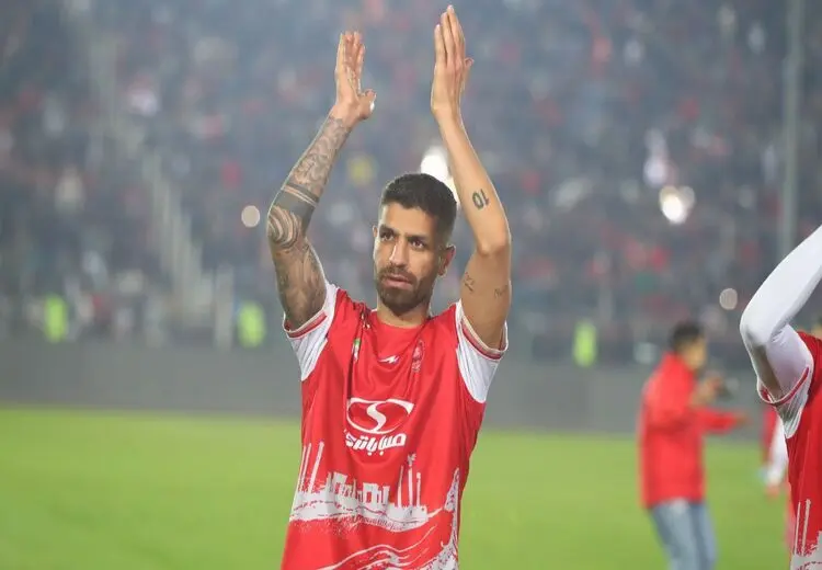 میلاد سرلک به رکورد ۱۰۰ بازی با پیراهن پرسپولیس رسید + عکس