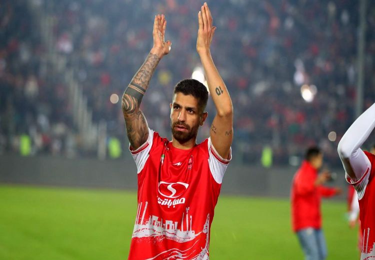 میلاد سرلک به رکورد ۱۰۰ بازی با پیراهن پرسپولیس رسید + عکس