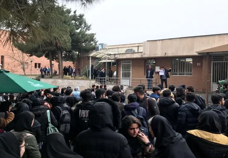 وزارت علوم: هیچ گروهی حق ورود خودسرانه به دانشگاه ندارد