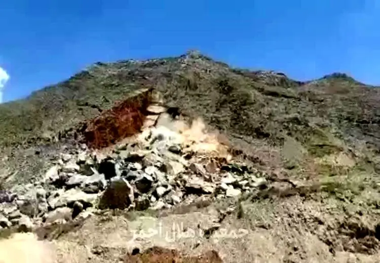  لحظه ریزش مجدد معدن شازند

