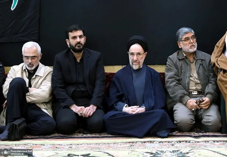سیدمحمد خاتمی و هادی خامنه ای در مراسم عزاداری شهادت حضرت فاطمه(س)/ نماینده جنجالی مجلس هم آمد+عکس