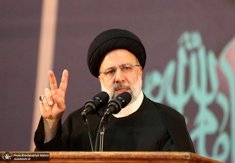 کیهان شعار دولت احمدی‌نژاد را به نام دولت رییسی سند زد!