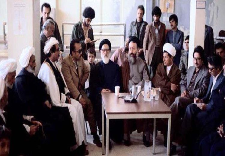 عکس دیدنی از دورهمی هاشمی رفسنجانی، طالقانی، شهید بهشتی و بنی صدر
