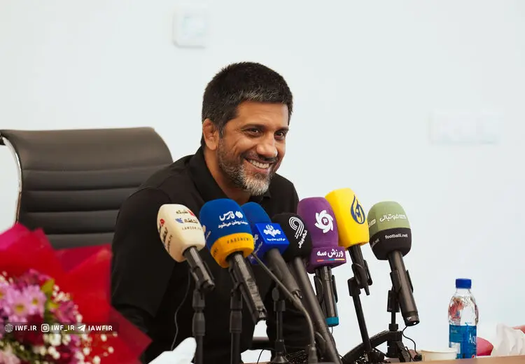 علیرضا دبیر در آسیا پست گرفت