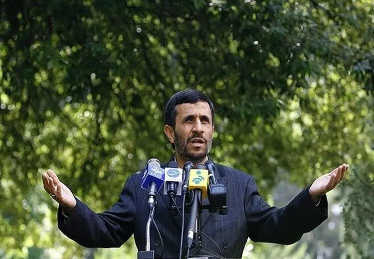 کنایه احمدی‌نژاد به میزان مشارکت در انتخابات ۱۱ اسفند