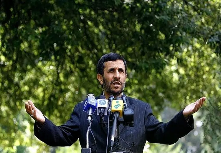 کنایه احمدی‌نژاد به میزان مشارکت در انتخابات ۱۱ اسفند