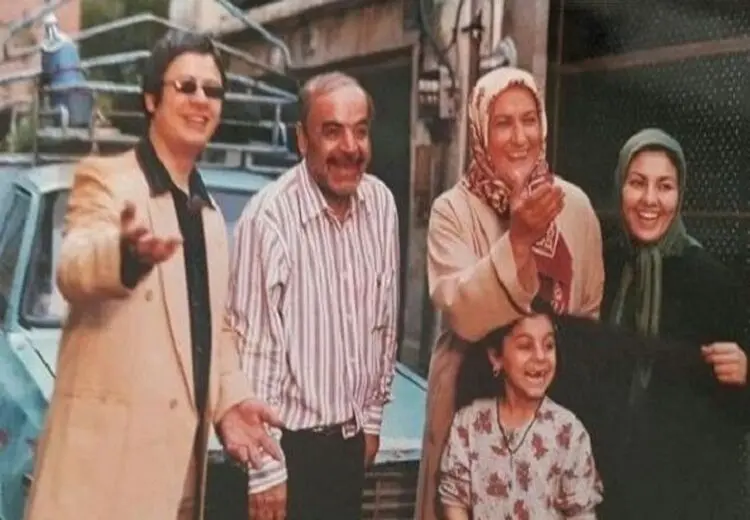 استوری آناهیتا همتی برای سریال خانه‌ به دوش

