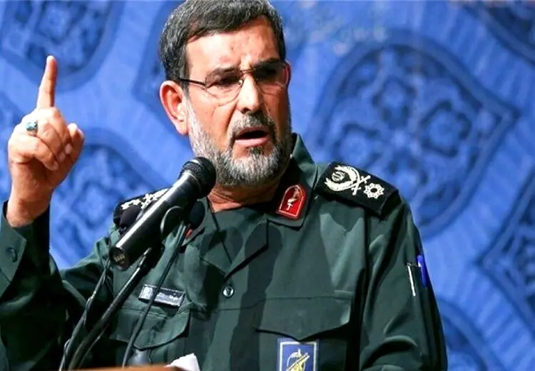 هر کشتی که بخواهد از تنگه هرمز عبور کند باید به زبان فارسی خود را معرفی کند
