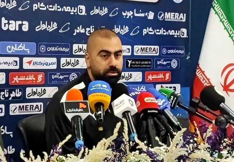 مازیار زارع: آقای استقلال، آقای پرسپولیس، سن این بچه مناسب تماس شما نیست، خرابش نکنید!