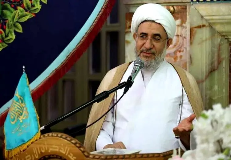 عضو مجلس خبرگان: زنان شهوت‌ران را به عنوان الگو برای جوانان ما مطرح می‌کنند