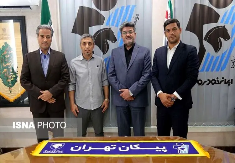 خطیبی هدایت پیکان را بر عهده گرفت