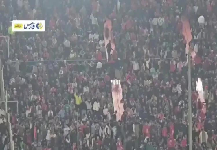 هواداران پرسپولیس علیه درویش شعار دادند!