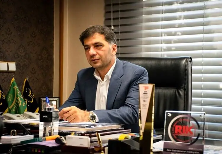 کریمی: شاید به مربی خارجی ریال بدهیم تا خودش ارز بخرد!