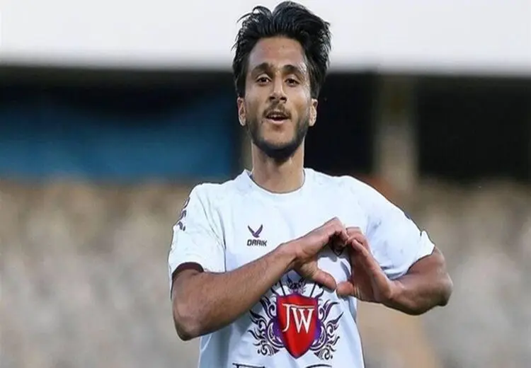 محمدحسین صادقی به پرسپولیس پیوست + عکس
