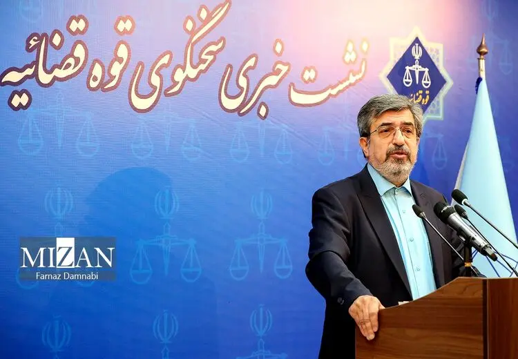 حسین فریدون به دلیل بیماری به مرکز خارج از زندان اعزام شده