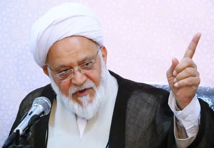 کدام رهبر جهان ۱۰ درصد توانایی‌های رهبر انقلاب را دارد که می‌گویند چرا خبرگان ساکتند؟