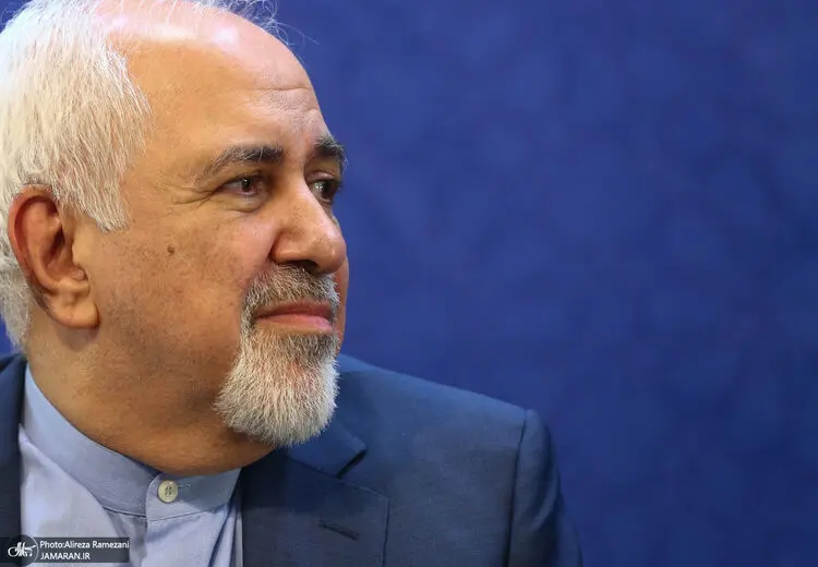 حمله یک مداح به ظریف در شبکه افق: اگر کسی از هزینه دادن خسته شده، شمایید، نه مردم! + فیلم