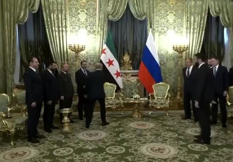  استقبال گرم پوتین از جولانی در کاخ کرملین / فیلم
 