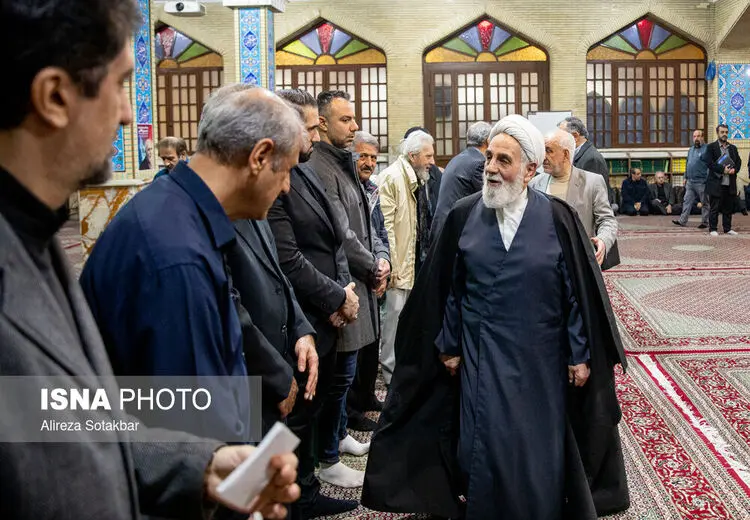 چه کسانی در مراسم ختم درگذشت فرزند آیت الله طالقانی حضور داشتند؟