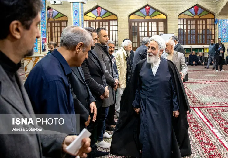 چه کسانی در مراسم ختم درگذشت فرزند آیت الله طالقانی حضور داشتند؟