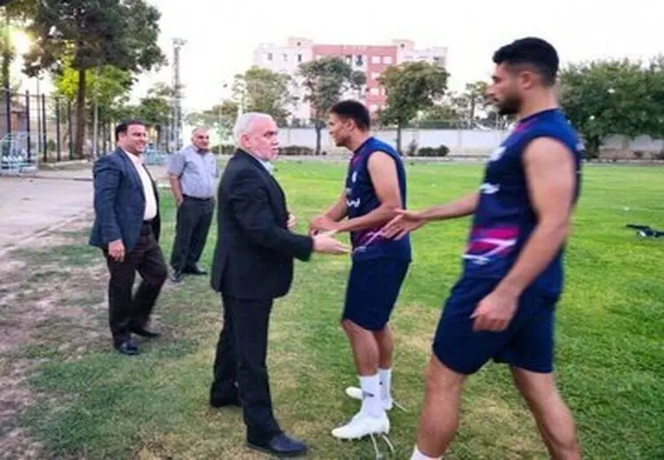 حضور فتح الله زاده در تمرین استقلال جنجال برانگیز شد + عکس