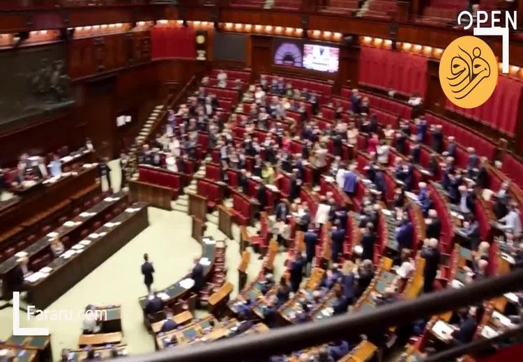 واکنش پارلمان ایتالیا به شیردادن نوزاد توسط نماینده زن + فیلم