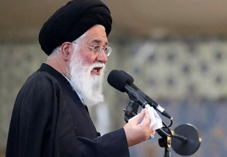حمله علم‌الهدی به ترامپ: این مردک‌ خیال می‌کند دنیا عقل ندارد؟