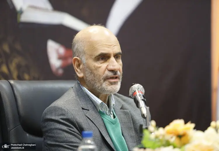 هشدار فرشاد مومنی به روسای قوا: تا کار به فاجعه نکشیده رویه‌ها را تغییر دهید