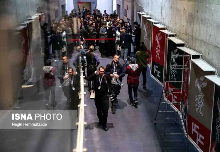 روزنامه اصولگرا: جشنواره فیلم فجر بی‌شکوه شروع شد، بی‌شکوه تمام شد