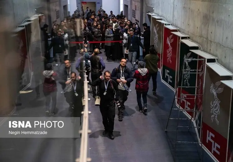 روزنامه اصولگرا: جشنواره فیلم فجر بی‌شکوه شروع شد، بی‌شکوه تمام شد