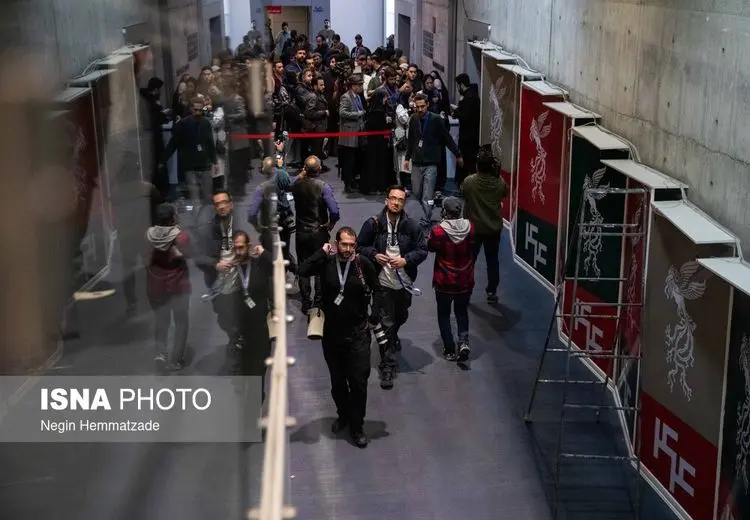 روزنامه اصولگرا: جشنواره فیلم فجر بی‌شکوه شروع شد، بی‌شکوه تمام شد