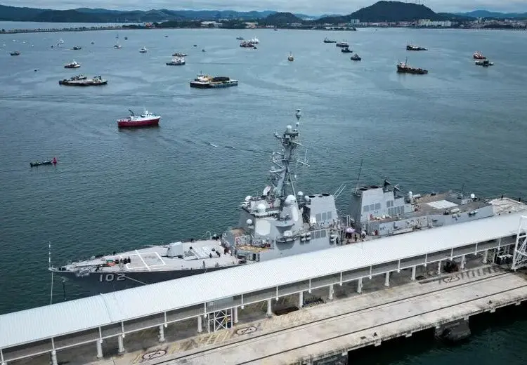 حمله ارتش آمریکا به سه قایق در اقیانوس آرام و کارائیب و کشته شدن ۱۱ نفر