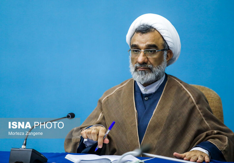 دبیر شورای عالی انقلاب فرهنگی: برهنگی در خیابان در برخی از جاها سازماندهی شده است