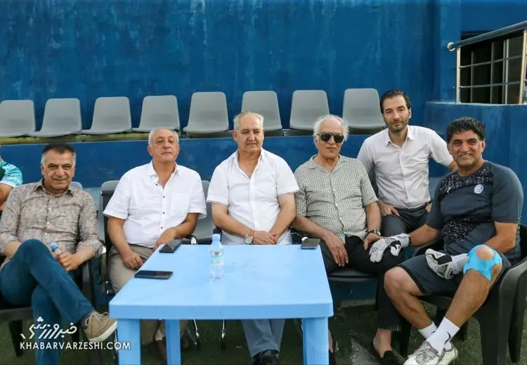 تجمع ستارگان استقلالی‌ کجاست ؟