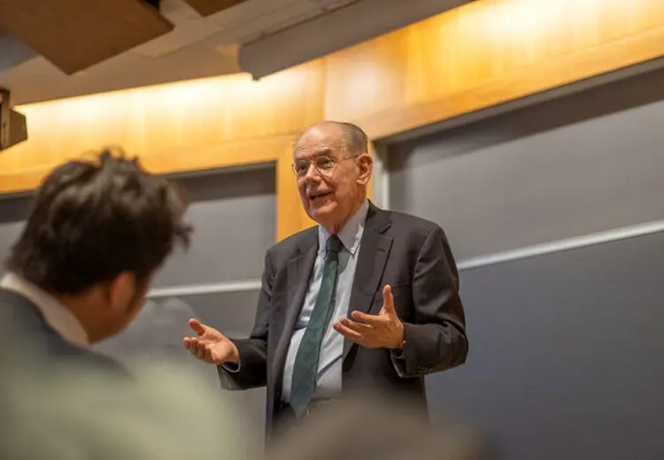 مرشایمر: ترامپ در «بن‌بست» گرفتار شده است