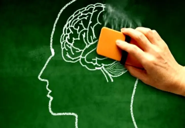 نشانه های آلزایمر چیست و بعد از دچارشدنش چه باید کرد؟