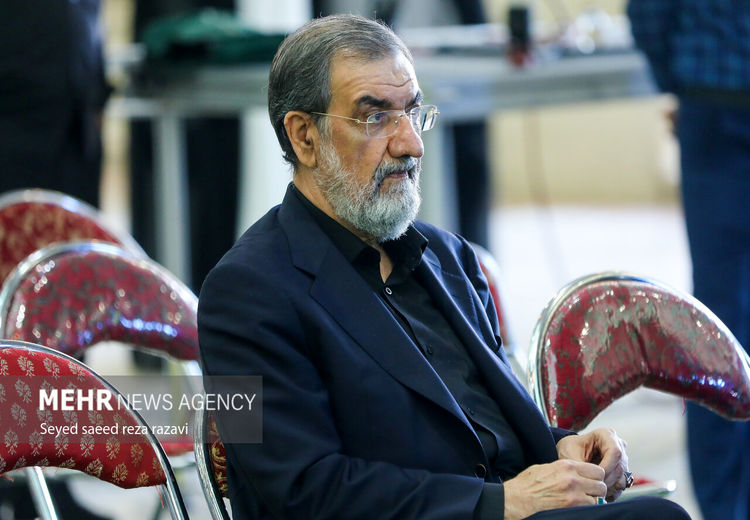 محسن رضایی: اینکه لحظاتی قبل از شهادت رئیسی طوفان عظیمی در آسمان مشهد پیدا شد، یعنی این شهادت خیلی معنا دارد!